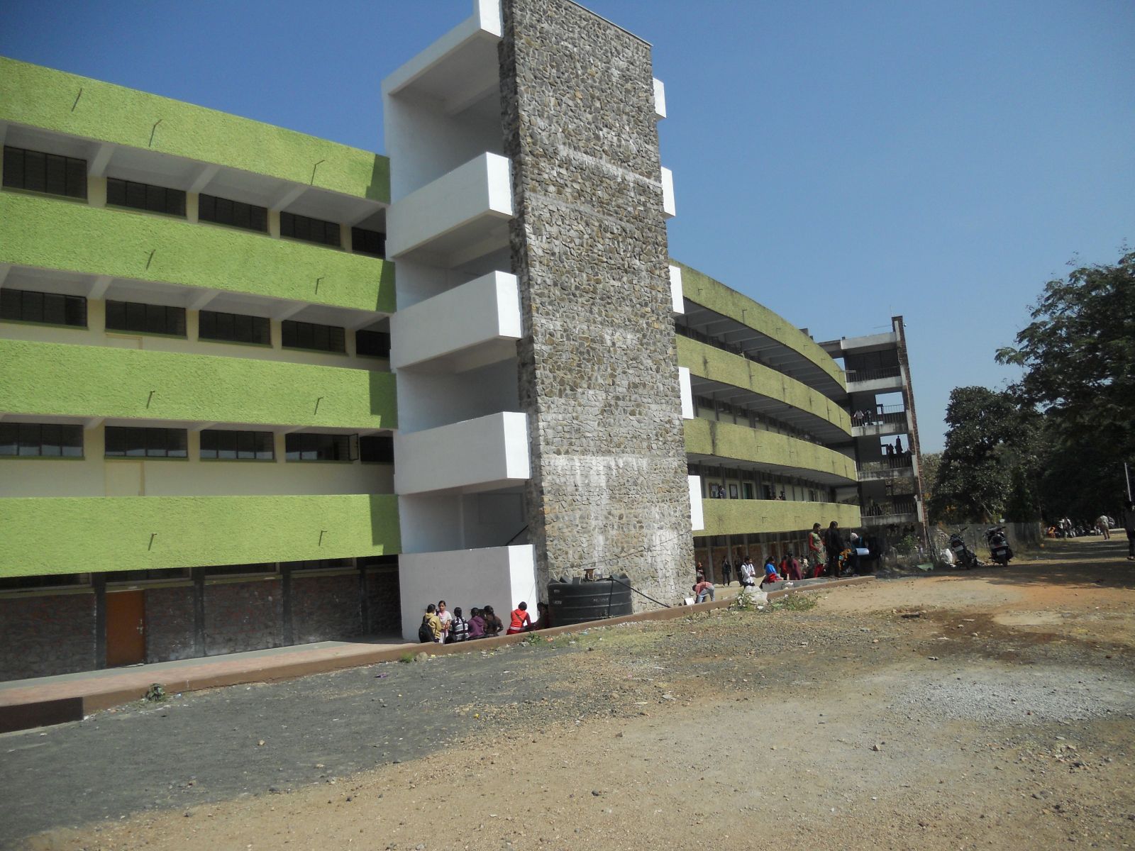 Campus View — Archive 004